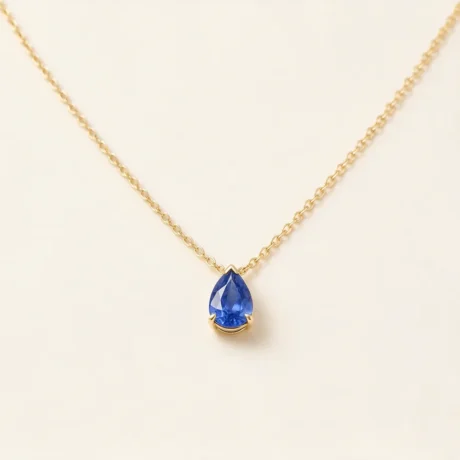 The Amara pendant by Villa De Jewels